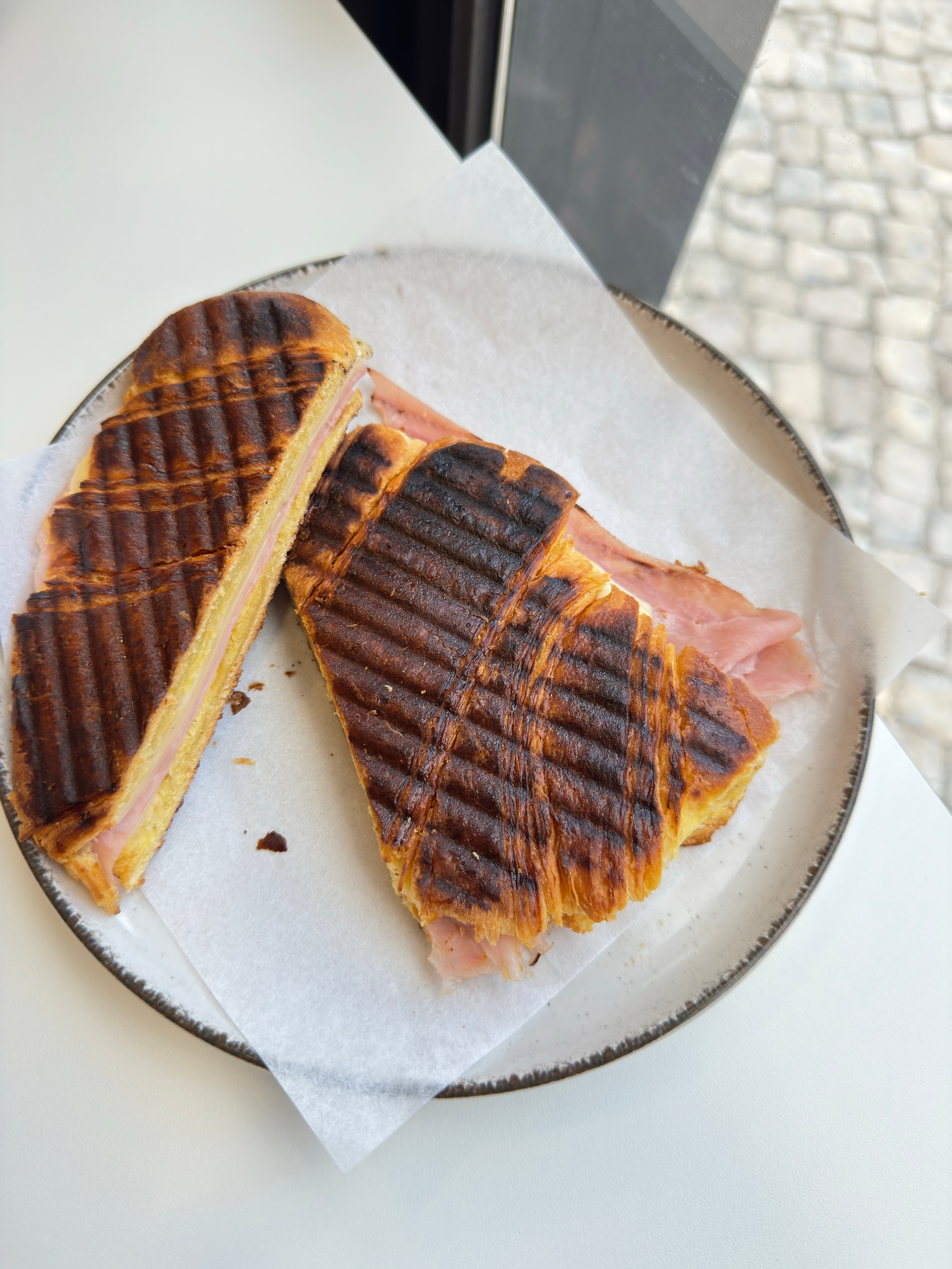 Croissant de Fiambre e Queijo